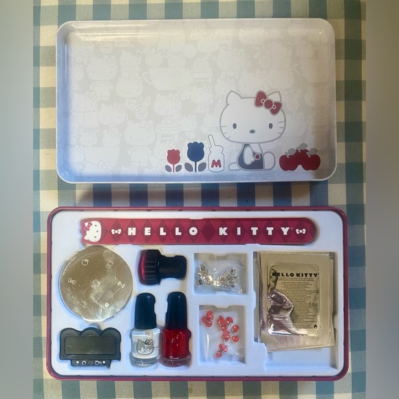 Hello Kitty nail kit - Picture 2 of 4